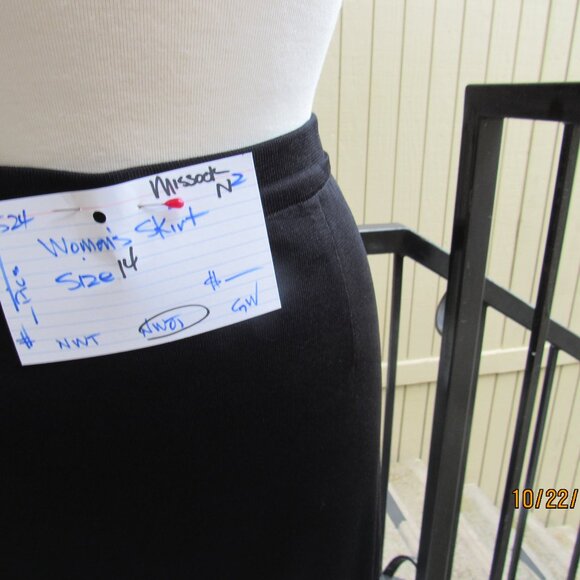 #524  NEW WOMEN'S BLACK KNIT BUSINESS SKIRT BY MISOOK (SIZE 14) - Picture 2 of 3